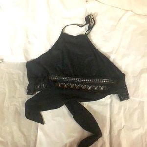 Tie/Wrap AE halter top (black)